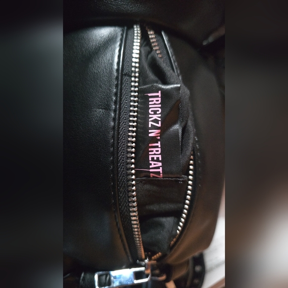 Dollskill Vampire Tormented Teddy Bag - Picture 3 of 3